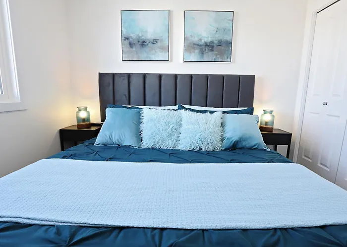 Boho Retreat With King Beds, Golf, Disney+, Near Wem