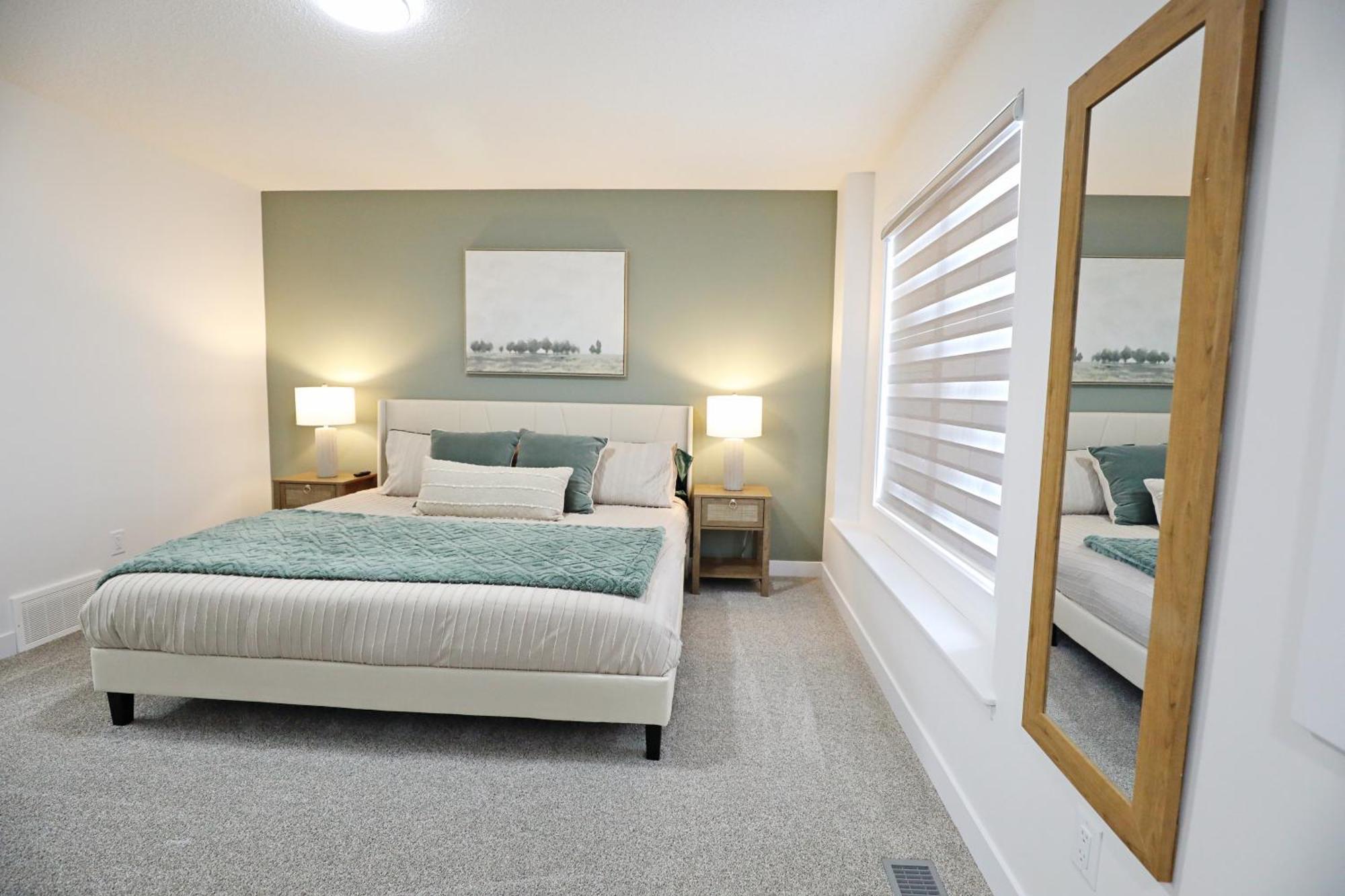 Boho Retreat With King Beds, Golf, Disney+, Near Wem Holiday home *